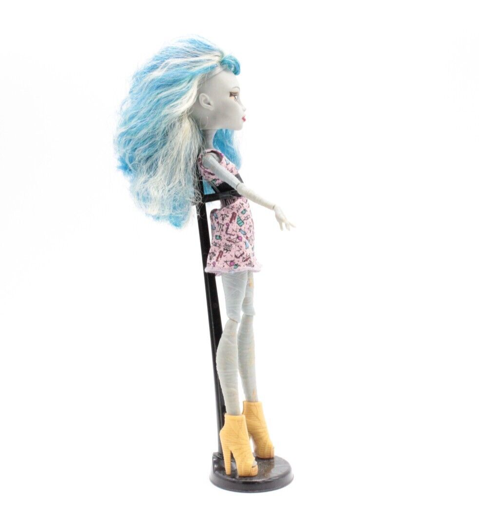 Monster high doll ghoulia yelps mattel