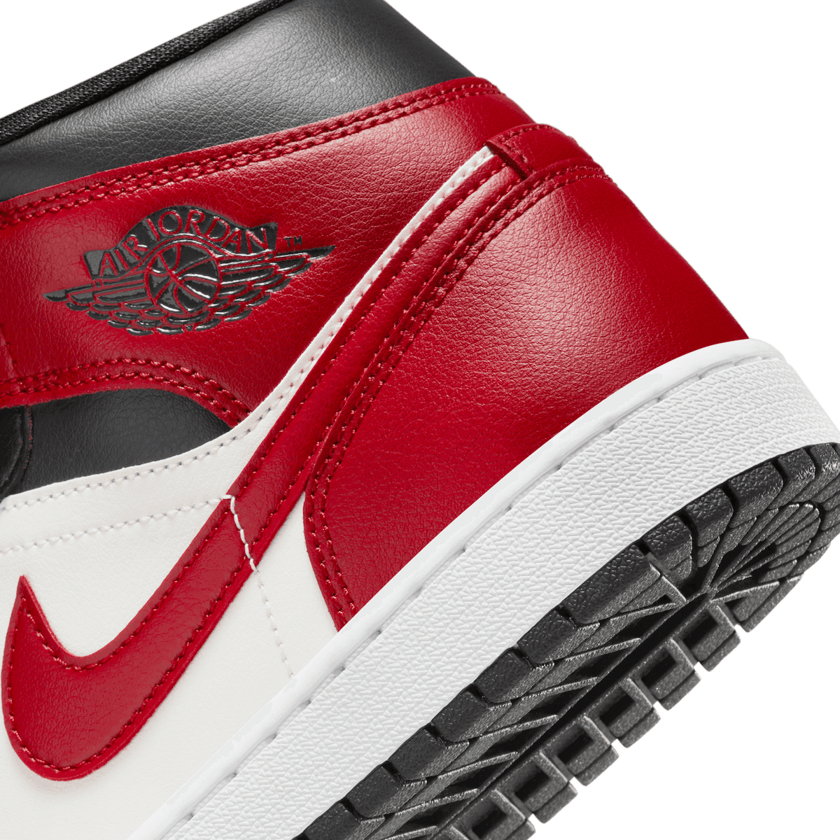 Air jordan mid black toe w