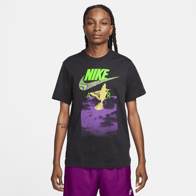 Graphic tees t