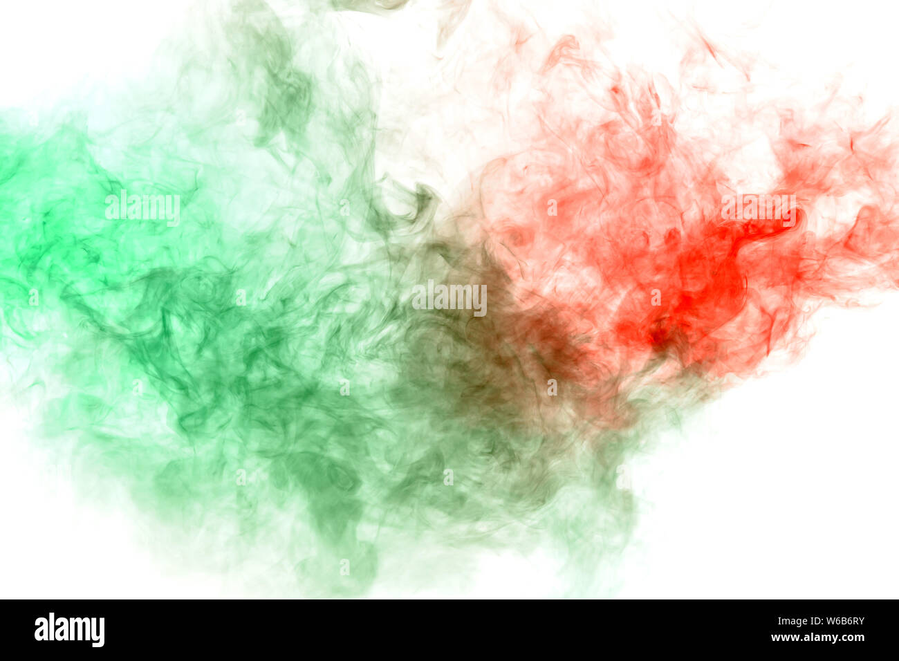 Columna patron de nub de humo y la textura de los diferent formas de color rojo y verde con lenguas de fuego sobre un fondo blanco aisladas para imprimir fotografãa de stock