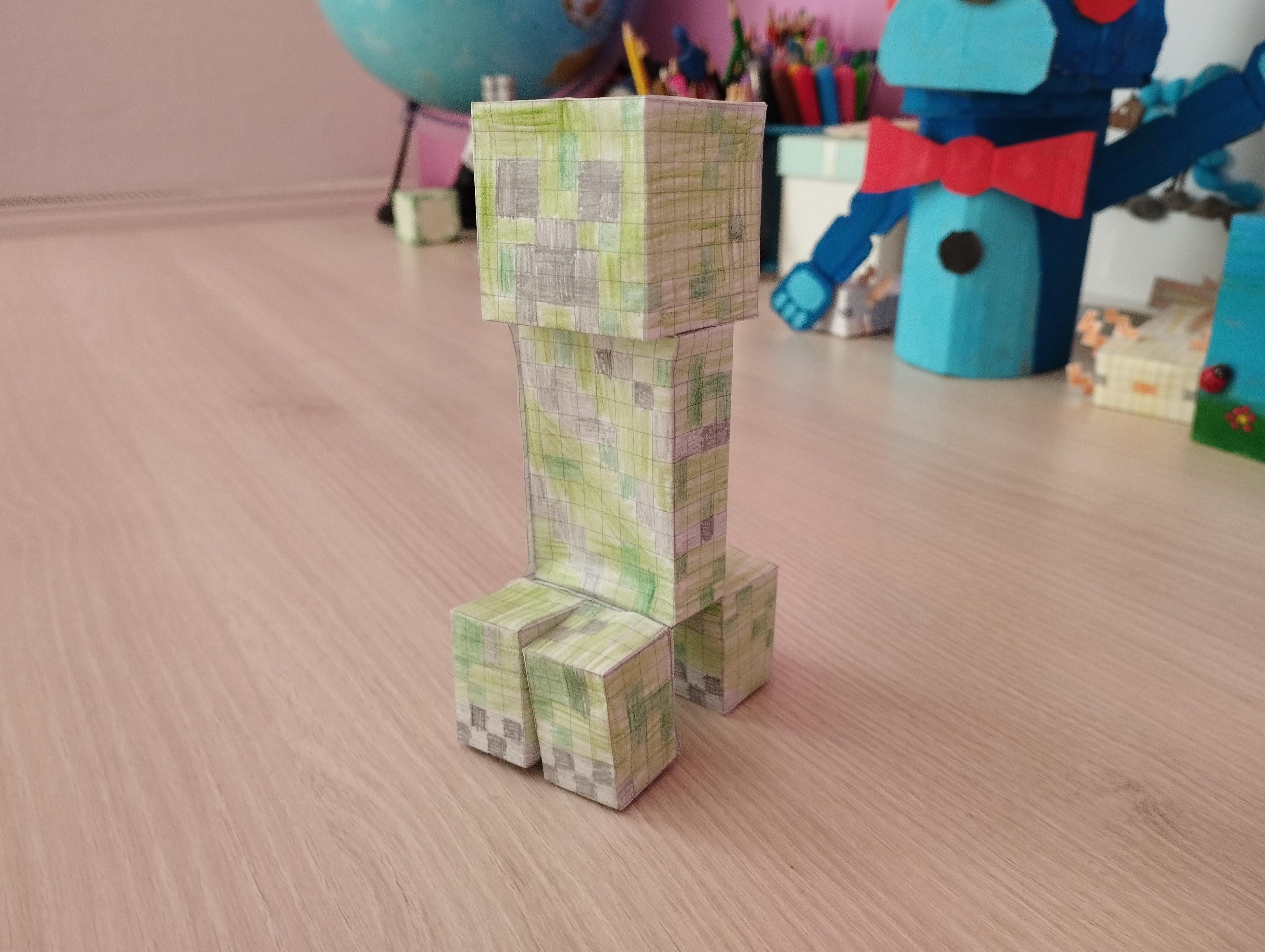 I was bored at school so i made creeper papercraft rminecraft