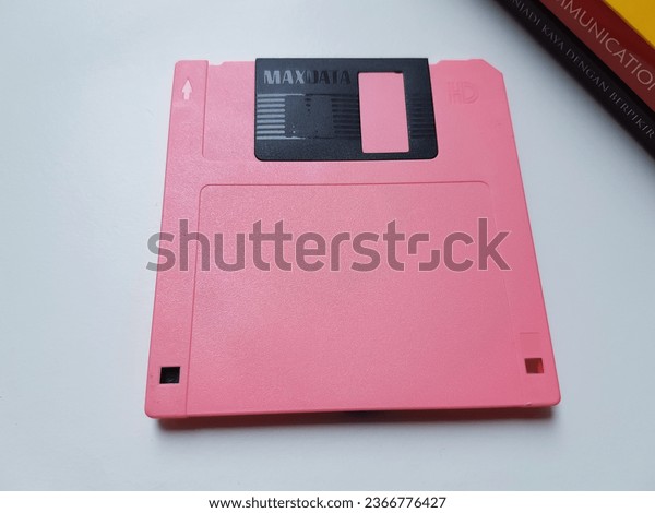Diskette memory royalty