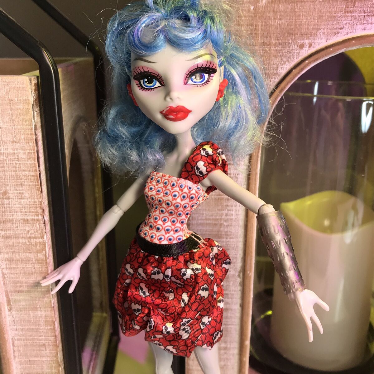 Monster high ghoulia yelps dot dead gorgeous doll scooter