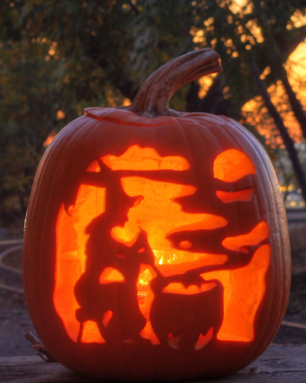 Creative pumpkin carving ideas for halloween