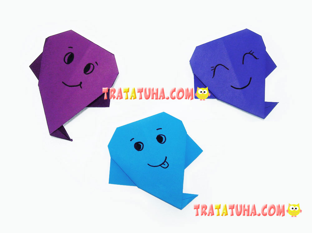 Smiling origami ghost step