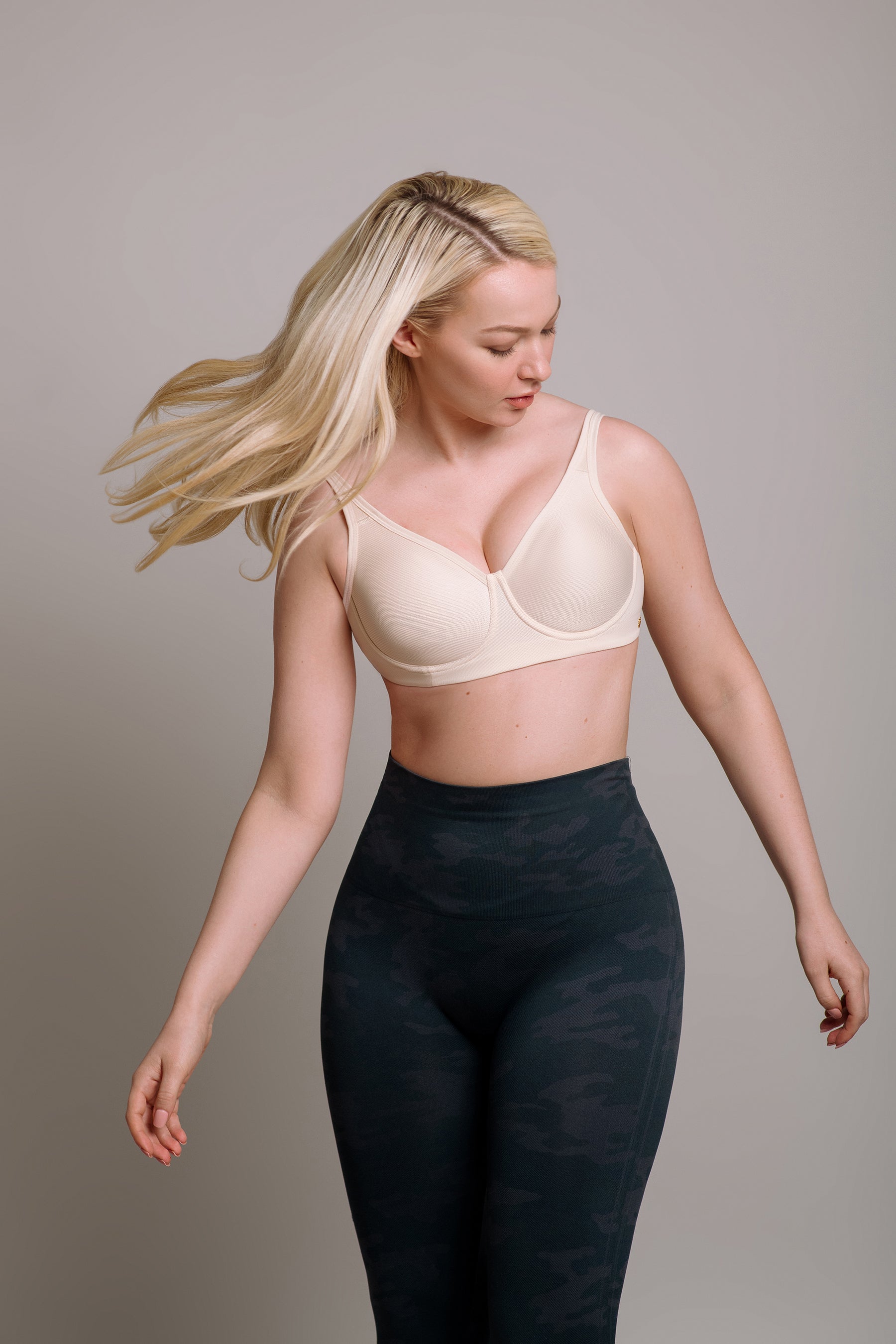 Kaye larcky bras coverage lift for all kayelarky