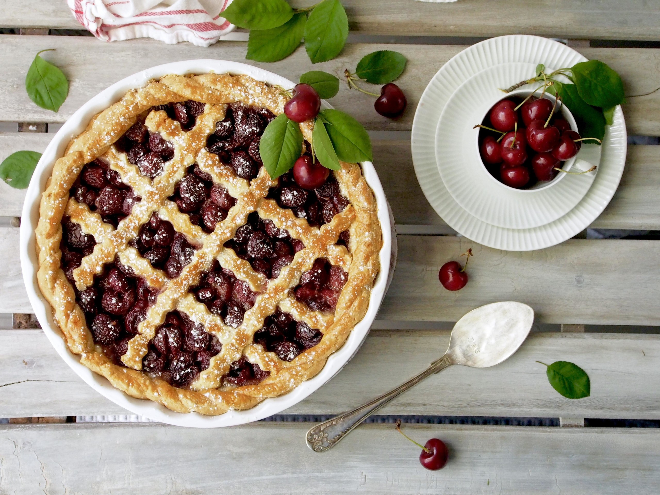 Kirsikkapiirakka cherry cherry pie â peggyn pieni punainen keittio