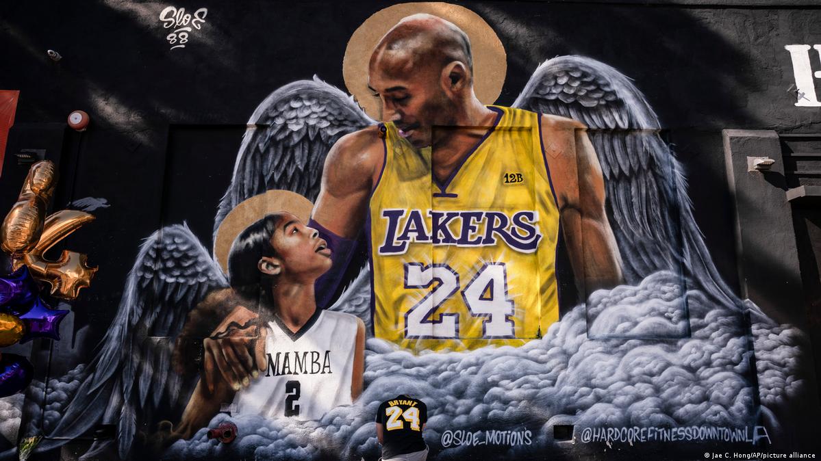 Pilot error likely reason for kobe bryant crash â â