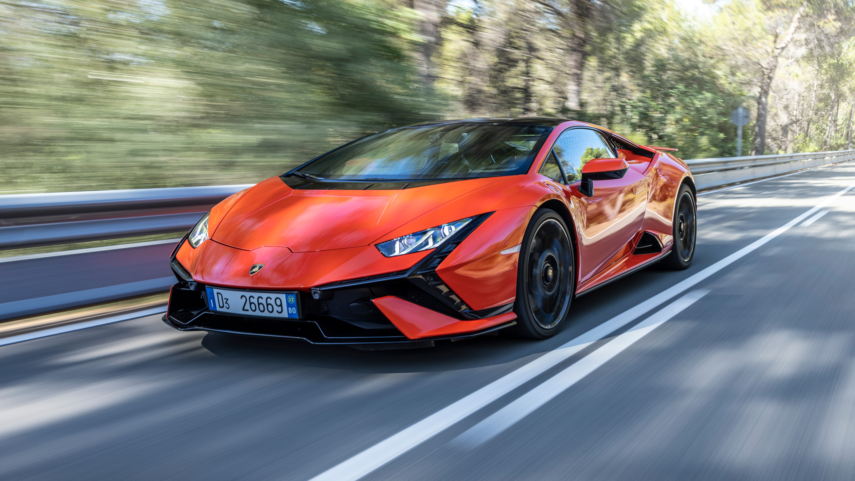 Lamborghini huracãn tecnica review lambo finds the huracans sweet spot reviews top gear