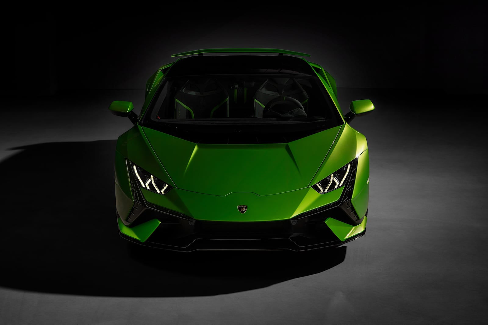 Lamborghini huracan tecnica review trims specs price new interior features exterior design and specifications