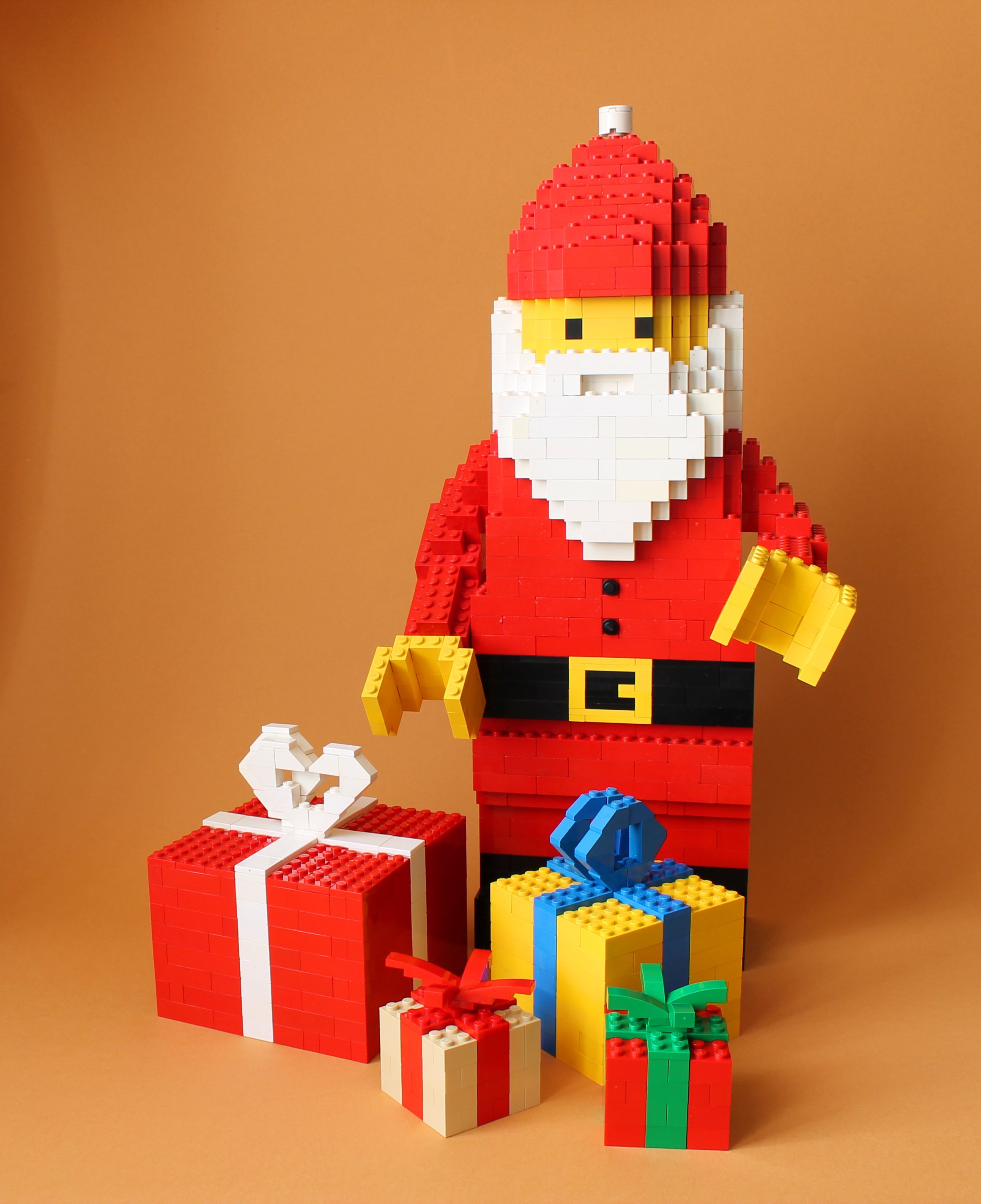 Santas christmas cottage a lego holiday tradition