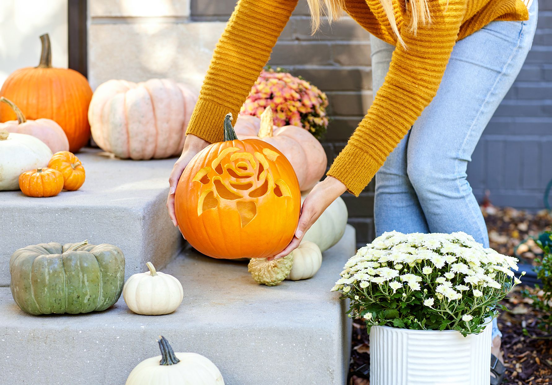 Free pumpkin carving stencils to personalize your porch decor