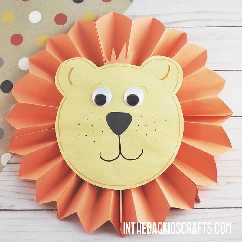 Easy lion craft made with paper â in the bag kids crafts