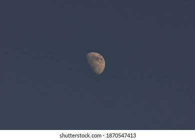 Luna cuarto menguante images stock photos d objects vectors