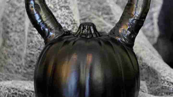 Cute and fun disney pumpkins to make this halloween