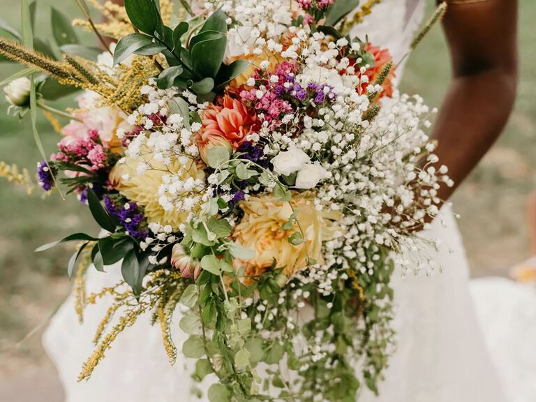 Playful wildflower wedding bouquet ideas