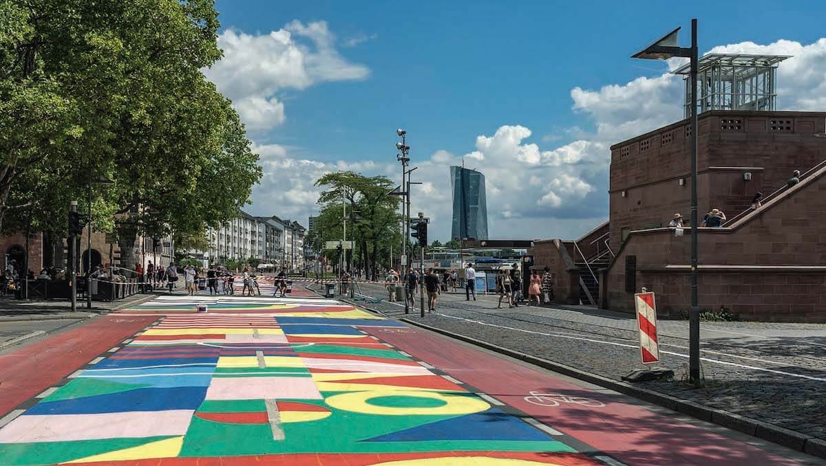 Conveying change with design and color polismobility
