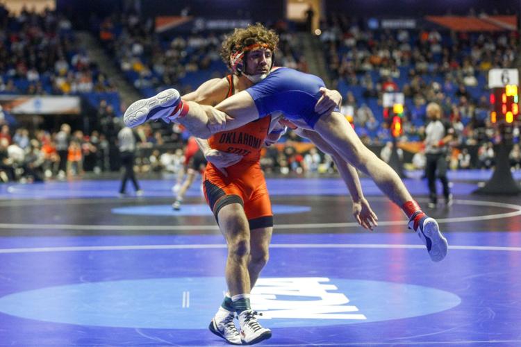 Osus daton fix wins th career match on course to meet up with roman bravo