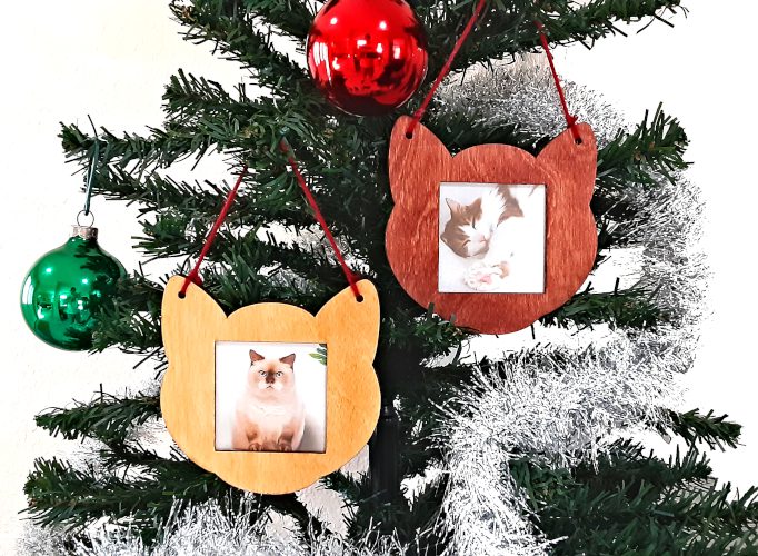 Cat picture frame ornament