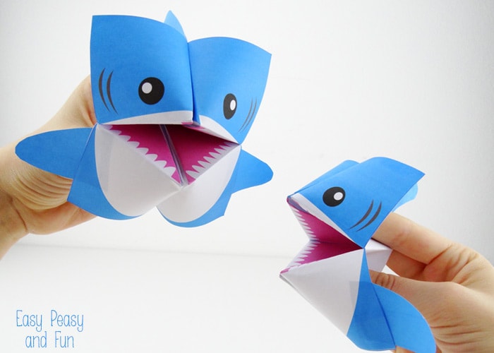 Shark cootie catcher