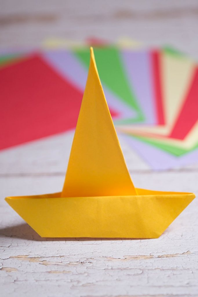 How to make a origami sombrero