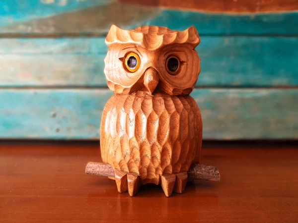 Thousand carving owl wood royalty