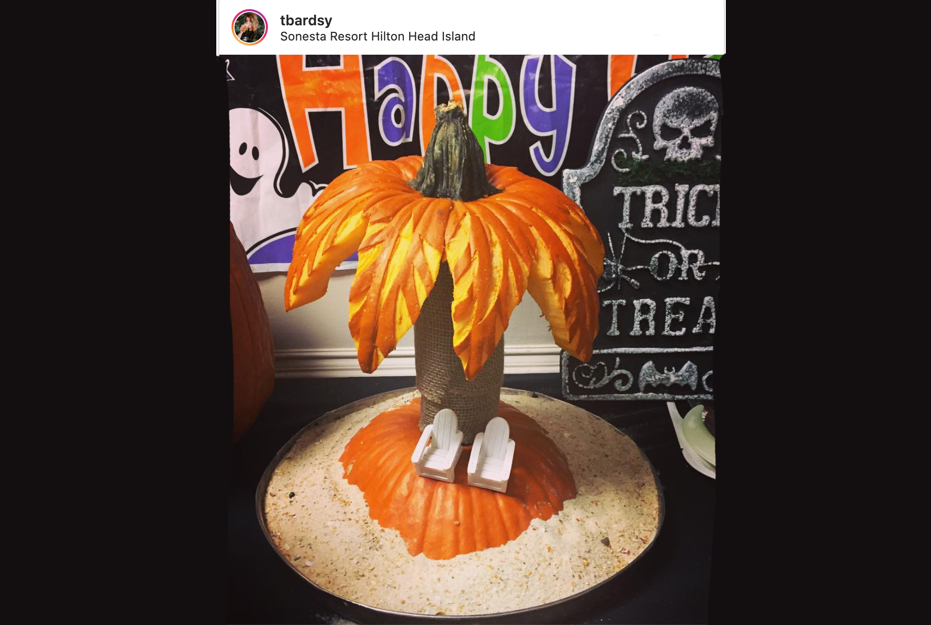 Tropical pumpkin carving