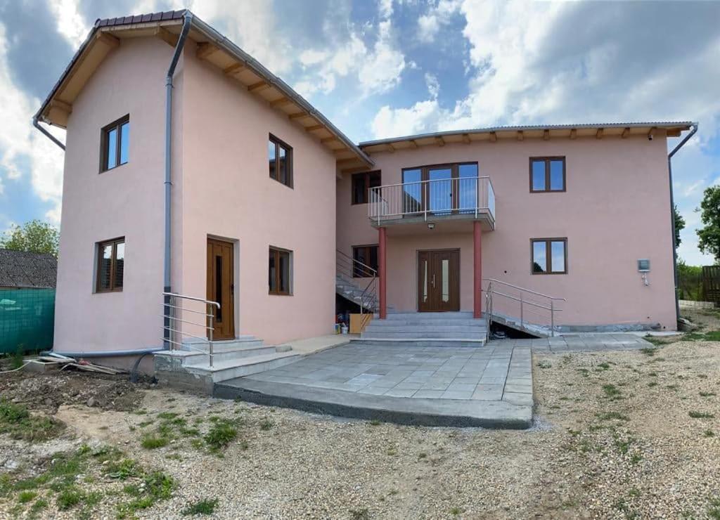 Casa bia cribo sannicolau de munte