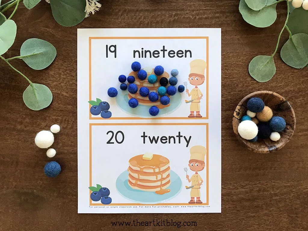 Pancakes and blueberries number counting mats free printable pack â the art kit