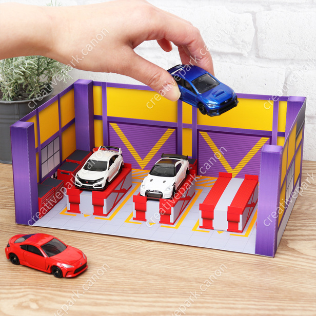 Diorama minicar maintenance shop