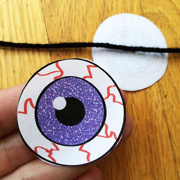 Halloween eyeball printable art and decor ideas