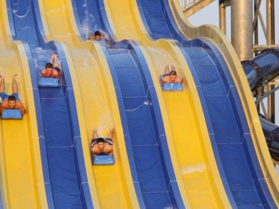 Divertiland cel mai mare parc acvatic de distractii s