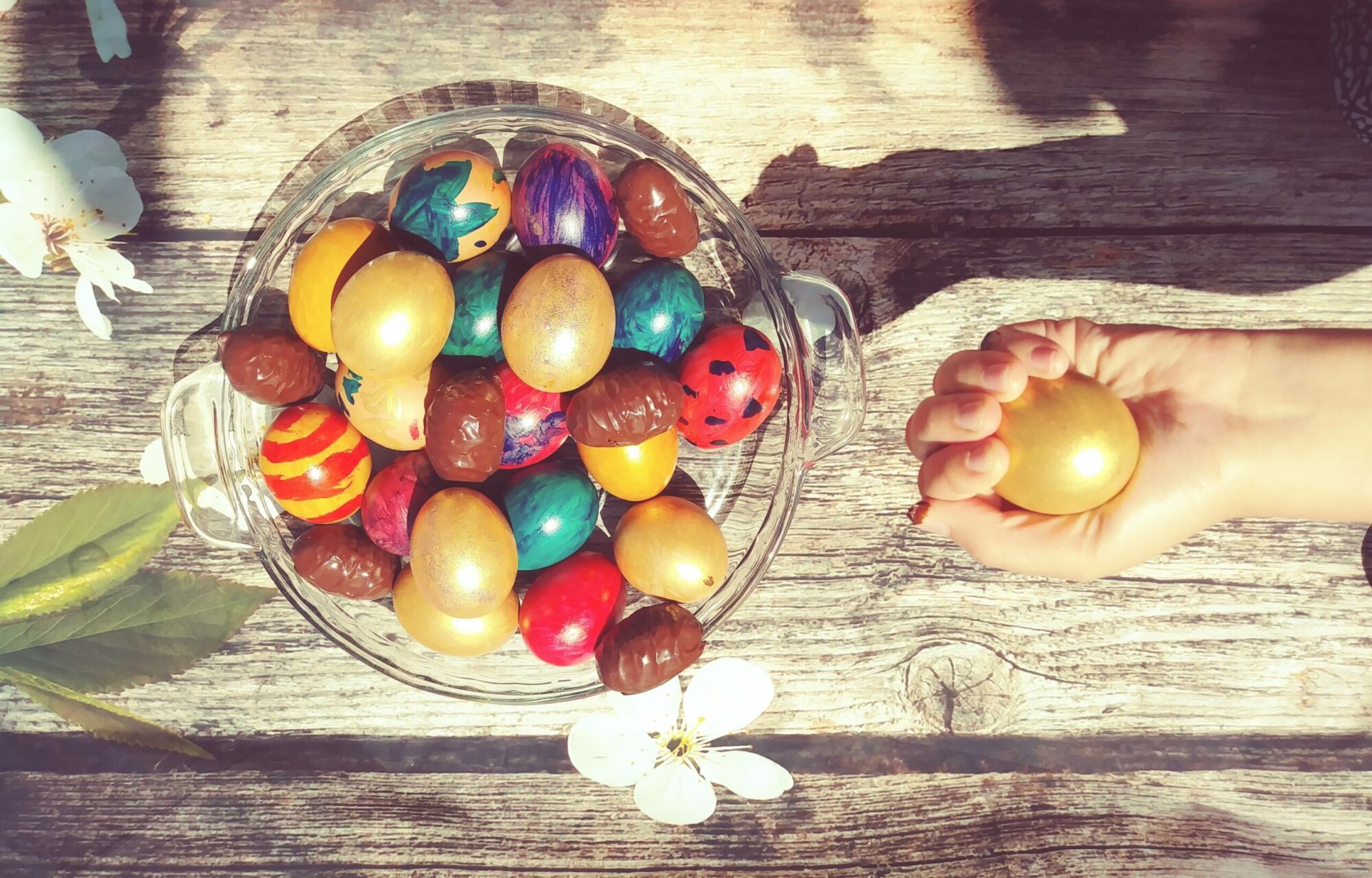 Mãs allã de los huevos de chocolate cãmo son las fiestas de semana santa en todo el mundo