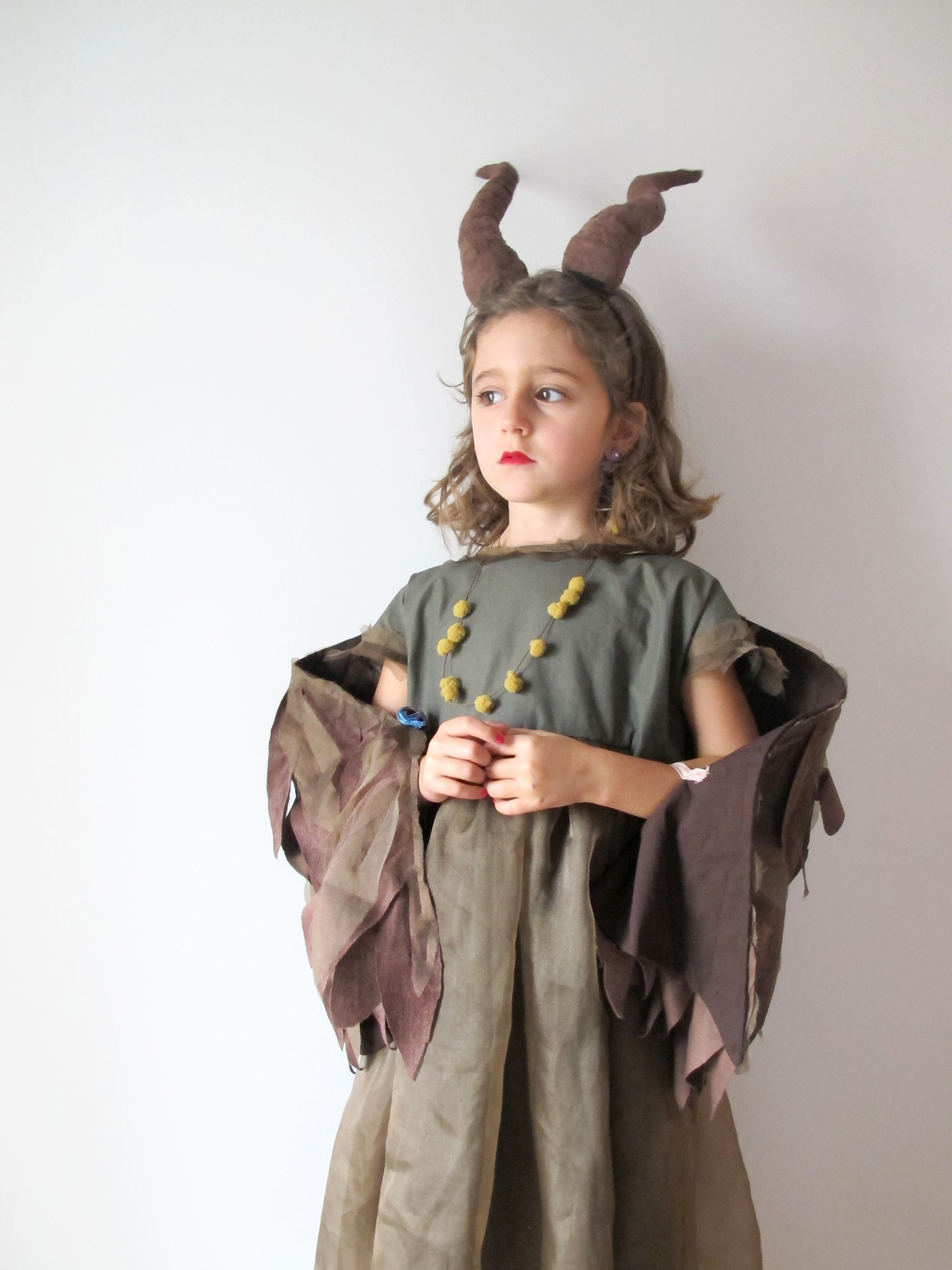 Young maleficent costume la folie