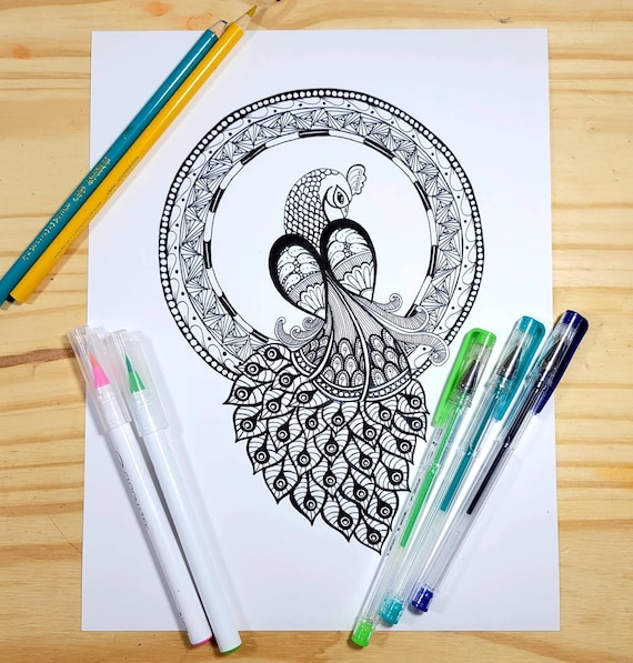 Pãgina para colorear de mandala de pavo real para adultos pãgina de extracciãn de muestras de aves tropicales