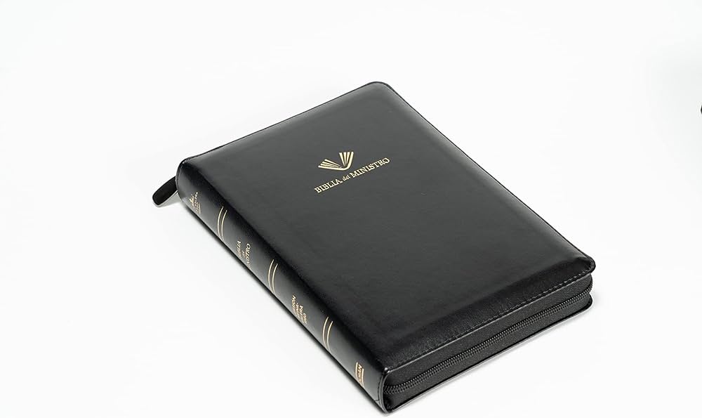 Biblia del ministro reina valera con cierre letra grande puntos tamaão manual cubierta semil piel color negro con indice y estuche de proteccion e reina valera books