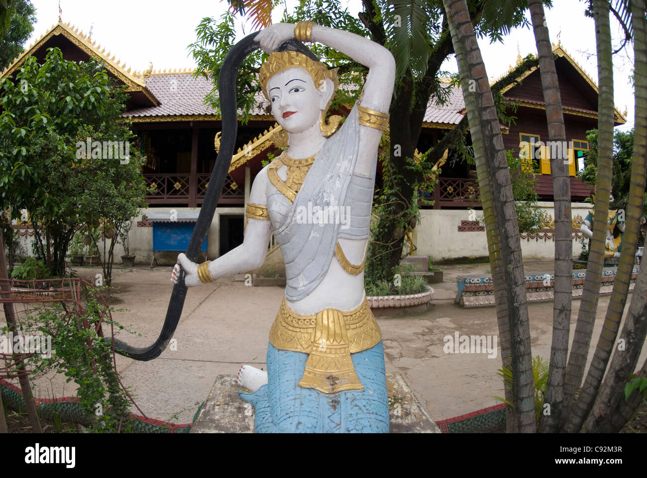 Phra mae thorani earth hi