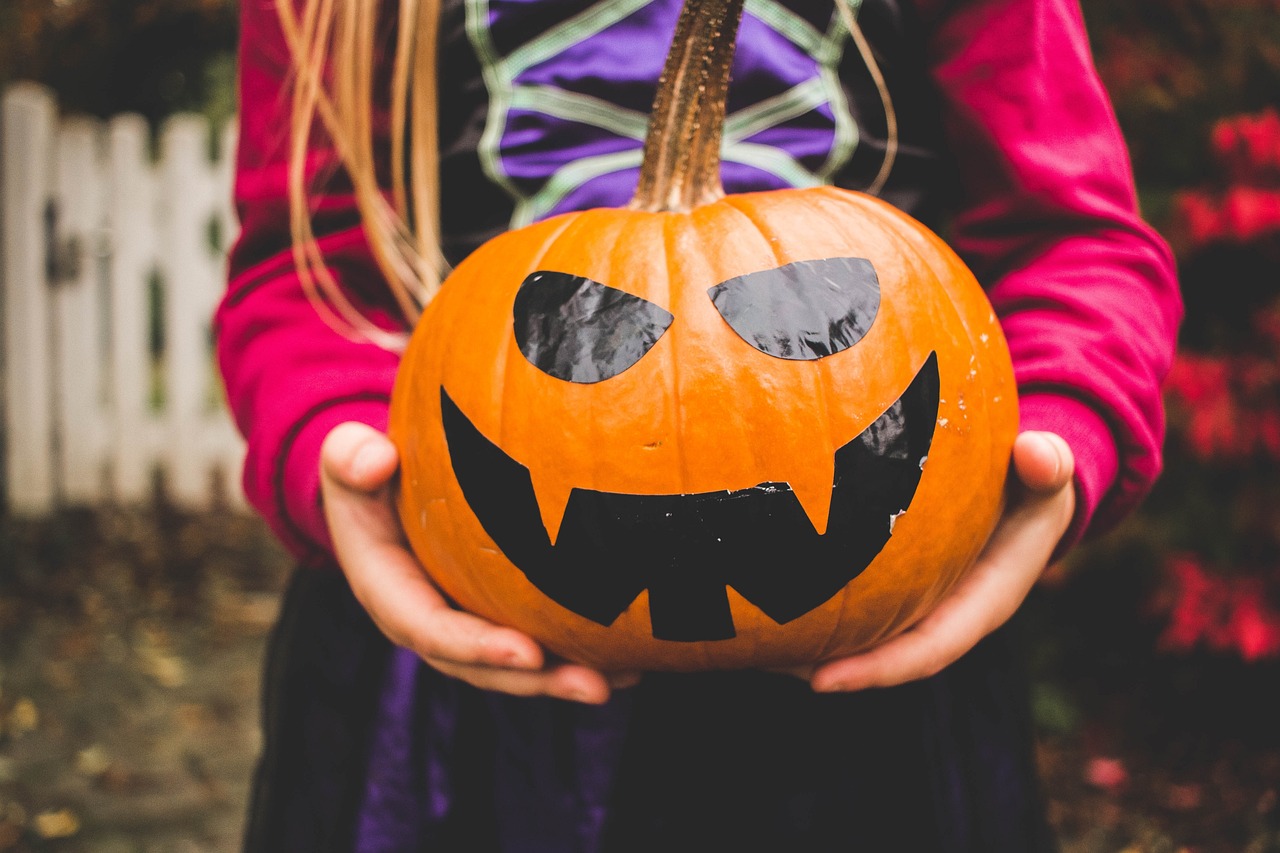 Halloween picture books and activities