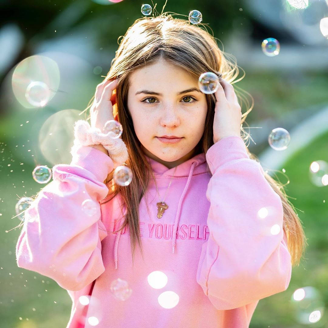 Download piper rockelle teenage actress and social media influencer wallpaper