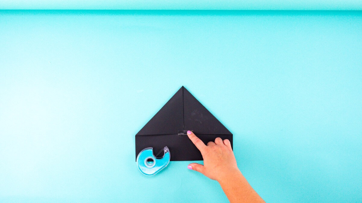 How to make a pirate paper hat