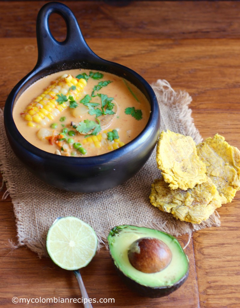 Cazuela de pollo y coco chicken and coconut soup