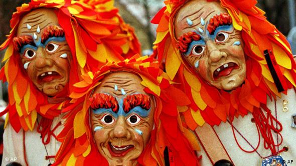 Carnaval fiesta baile y mitos â â