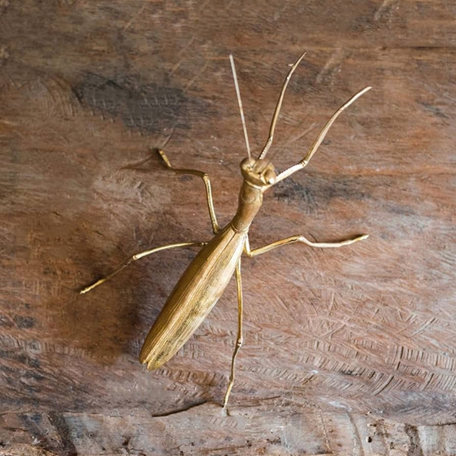 Home decoration ornaments giant insect decoration resin golden crafts bee art mantis ornaments color praying mantis home kitchen