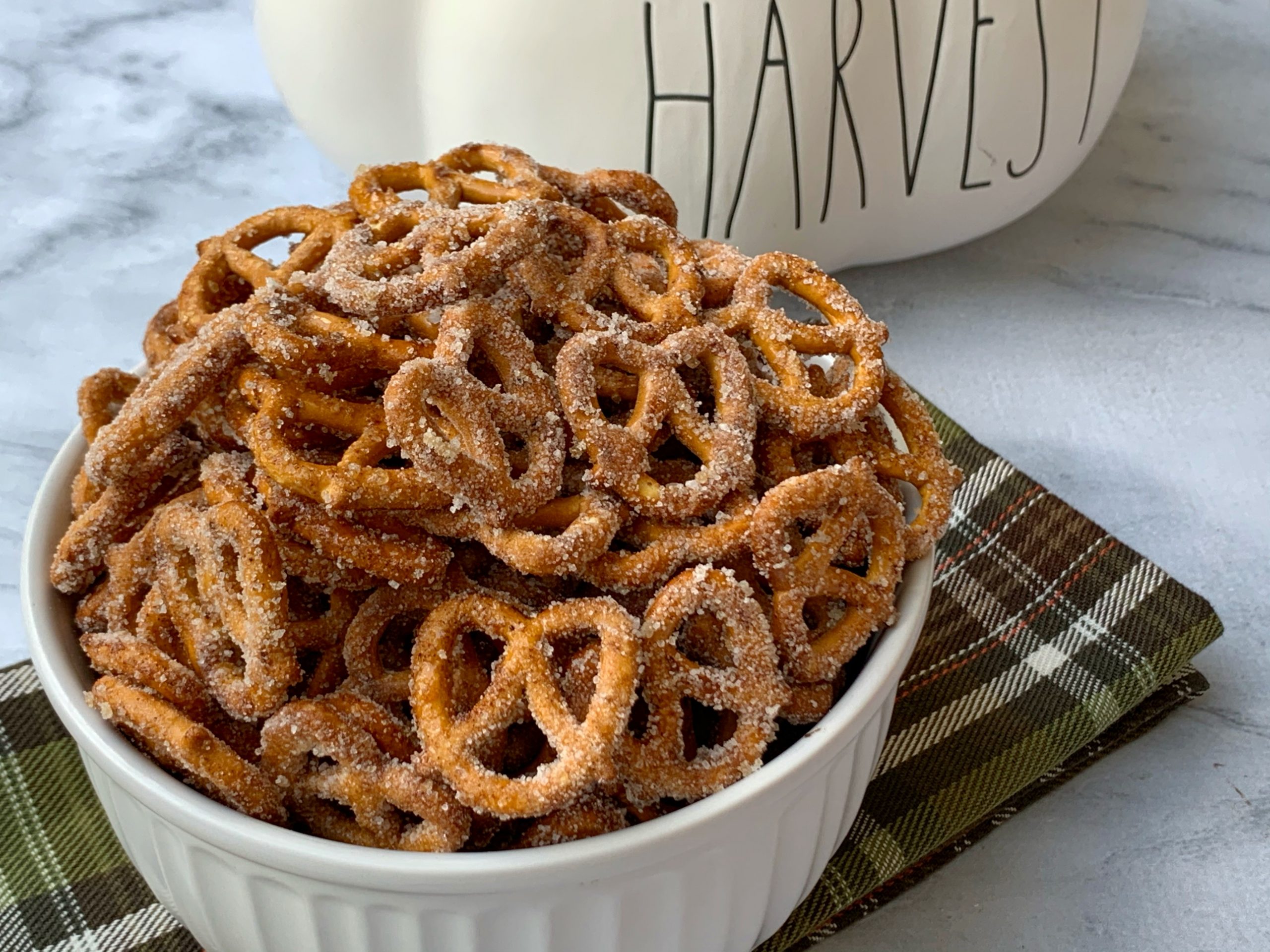 Pumpkin spice pretzels recipe the addictive fall snack