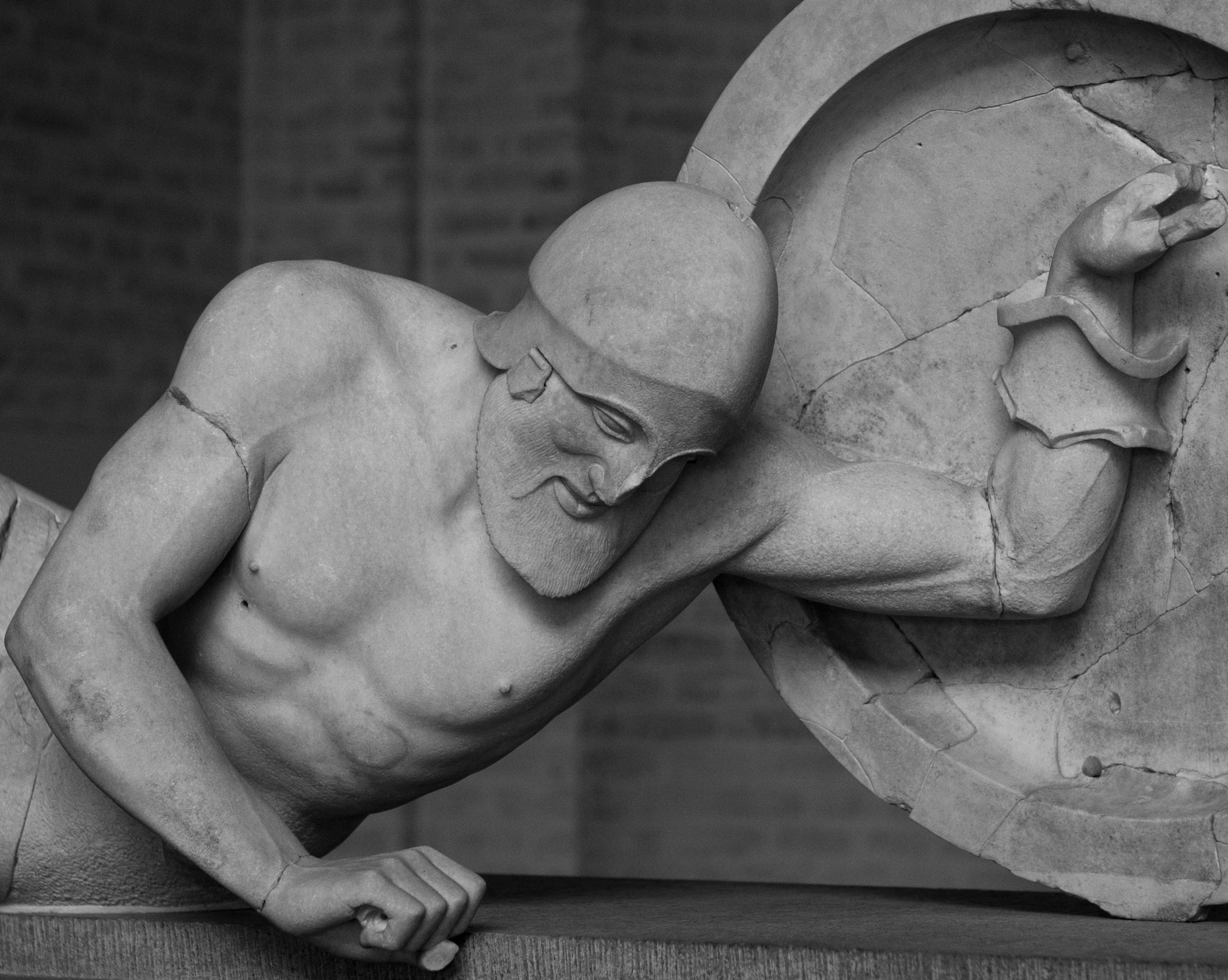 Escultura griega antigua