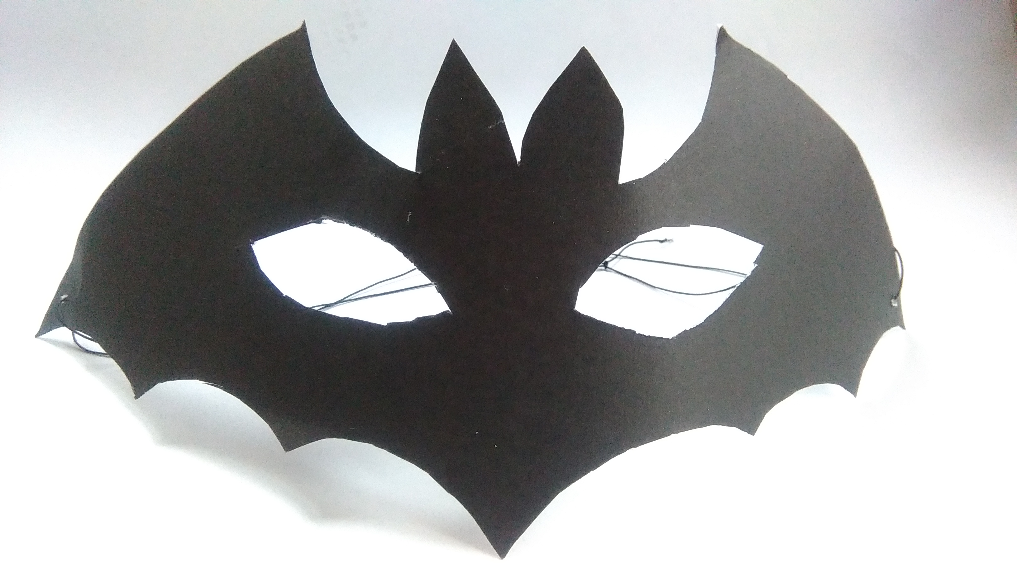 Make a bat mask
