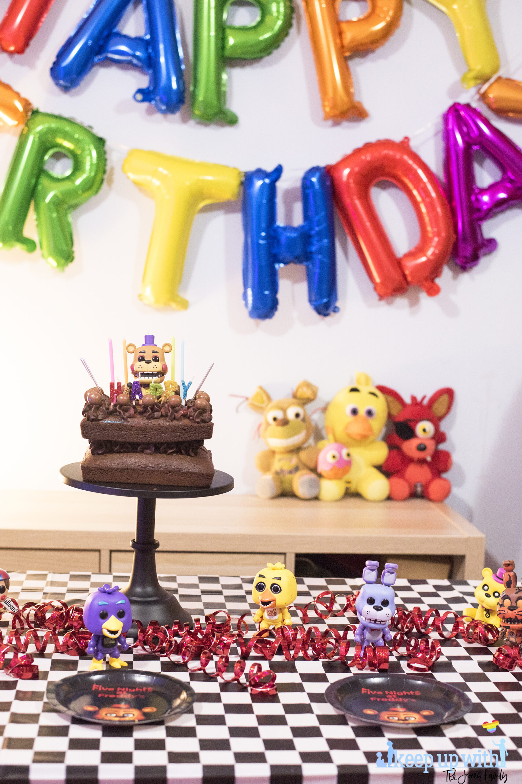 How to throw a five nights at freddys fnaf party