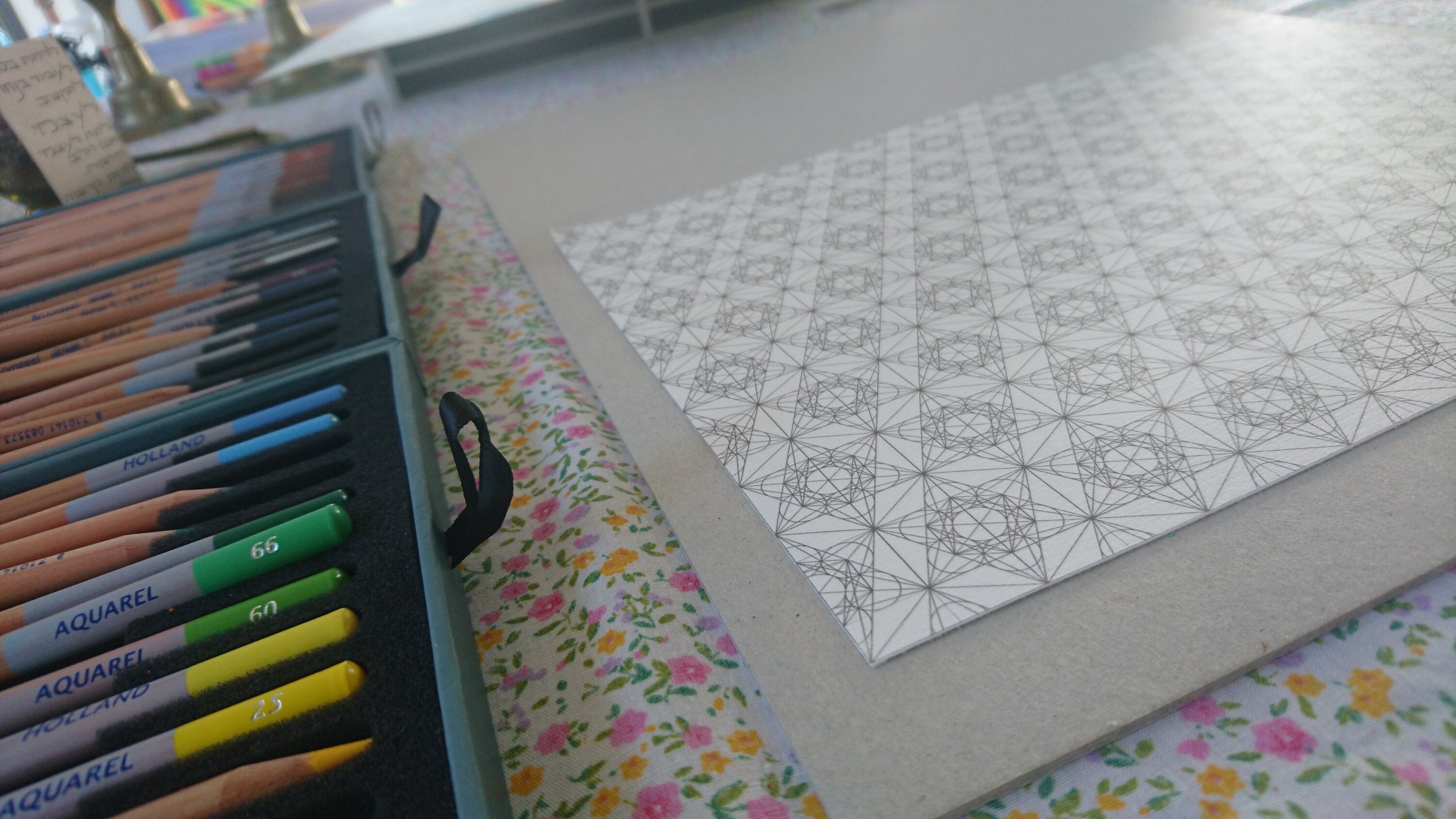 Metatrons cube seamless geometric textured pattern