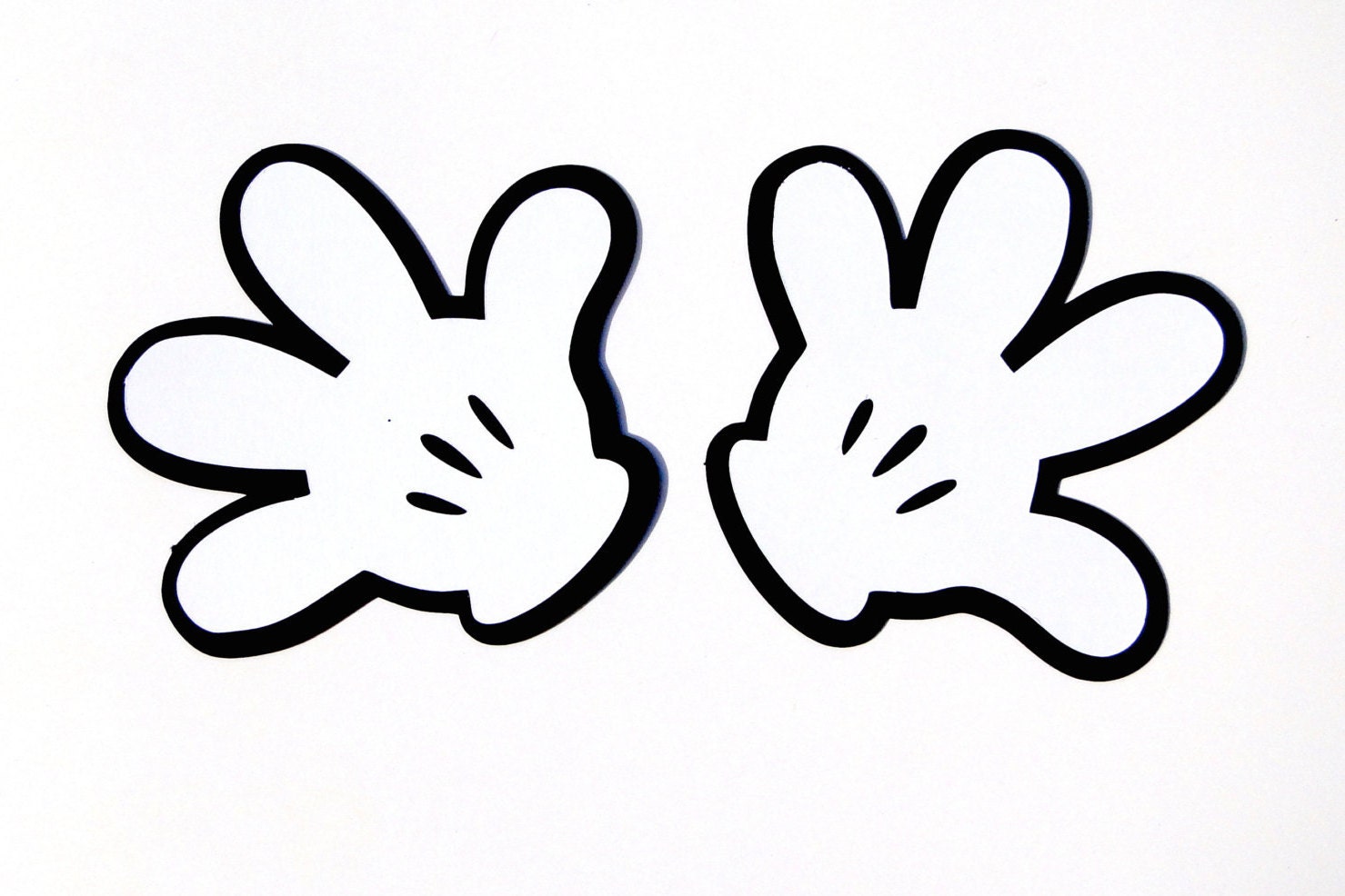 Free printable mickey mouse hand template