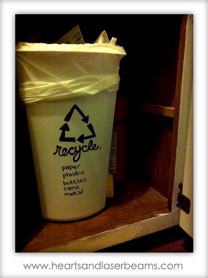 Free printables sorting garbage recycle bin sign